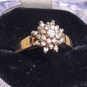Vintage 10K Gold Diamond Chip Ring